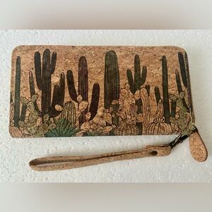 Cork Women's Zipper Wallet Cactus 100% Cork Lightweight Wristlet Wallet